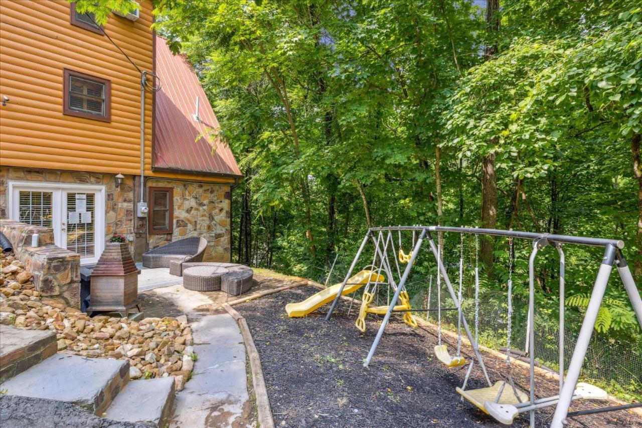 Smokey Max Chalet Севьервилл Экстерьер фото