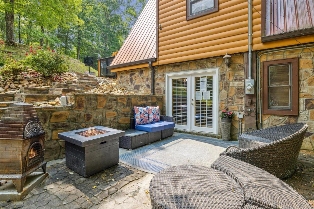 Smokey Max Chalet Севьервилл Экстерьер фото